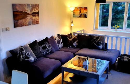 Idyllic 2 Bedroom Self-Contained UpsideDown Annexe - Photo 15