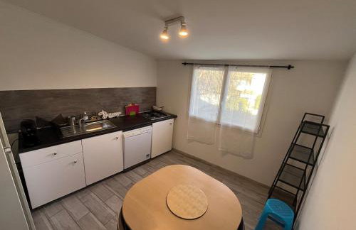 Logement Cosy 40 m2 Coeur historique de Lunel - Foto 5