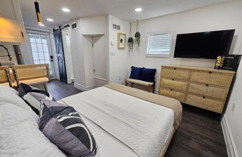 The Hideaway DT Orlando Tiny Home w Free Parking - Foto 33