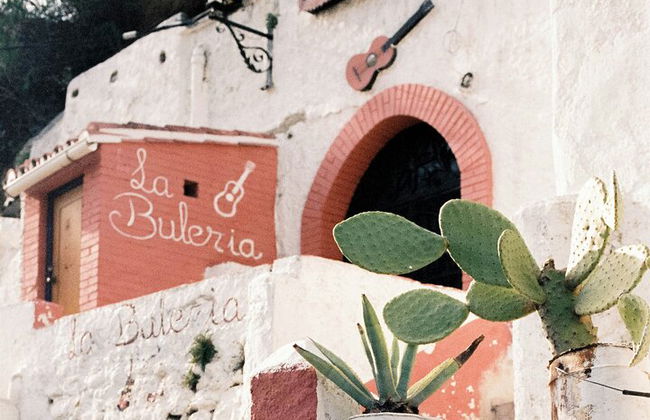 Albaicín and Sacromonte Sunset tour + Flamenco show - Photo 3