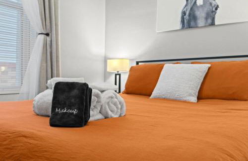 Stylish Home in Historic District Near Riverwalk - Foto 40