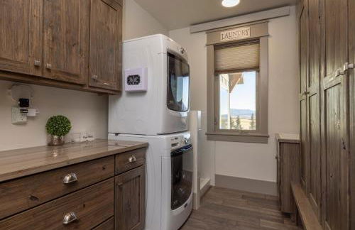 Sugar Loaf Haven by KABINO Huge Views Garage Fishing Snowmobile - Foto 25