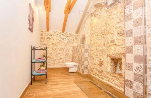 Heritage House Vrime - stone house with heated pool - Photo 55