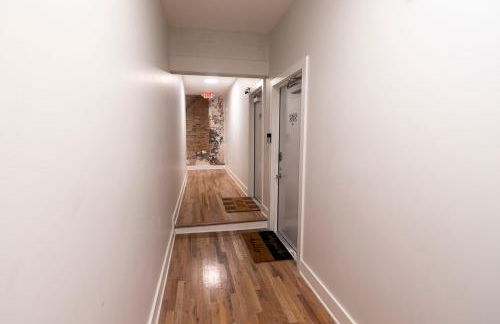 Spacious 2 bed 2 bath Downtown OTR condo minutes walk to the Reds Bengals stadium & more! - Foto 25