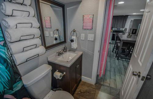 3 bed home with huge yard near Hidden Lake - Foto 37