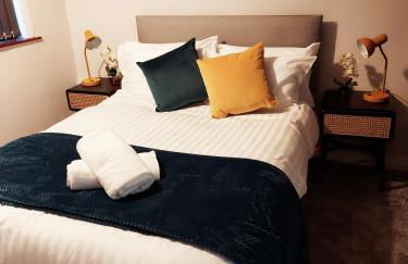 Hilltop Place Suites 3 Bedrooms 4 beds for CONTRACTORS with FREE PARKING FOR VANS - Foto 8