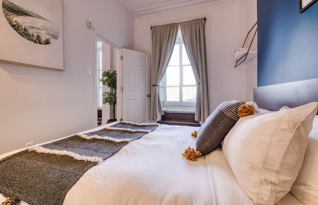 Remparts 2 Bed w Private terrace & sauna - Photo 3