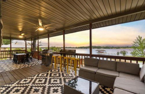 Lakefront Retreat Sleeps 15 Starlink Internet - Foto 39