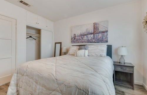 Van Nuys Abode with Patio, 7 Mi to Universal Studios - Foto 14