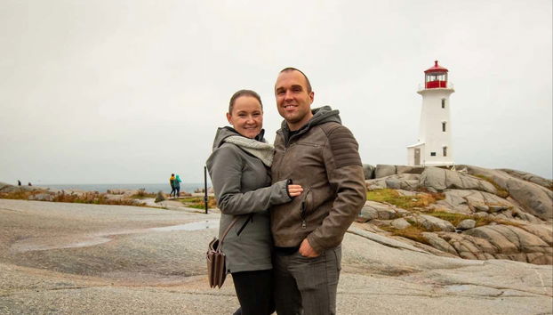 Halifax and Peggy's Cove Tour - Photo 5, Pose for a picture with the famous lighthouse