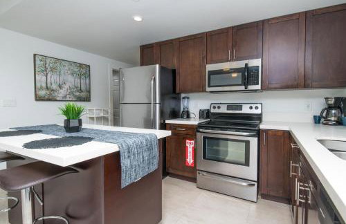 Spacious entire Apartment with Free Parking - Foto 9