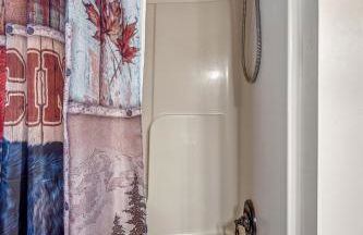 Overlook at Sleepy Creek -- Sleepy Creek Frontage, Secluded, Grill, Fire Pit, Deck, Family Friendly, Game Room, Fishing, Hammock, View, Fireplace - Foto 24