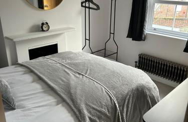 Kings reach eton, great location - Photo 9