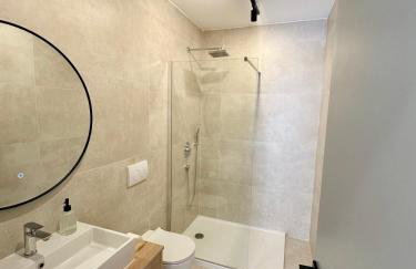 LUX Apartments - Photo 12