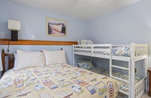 Lakefront Escape, Sunrise Views, Boat Slip & Community Dock Access - Foto 28