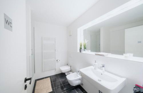 Luxurious 105m2 Penthouse in Prime Location 4 Bedroms & Balcony - Photo 6