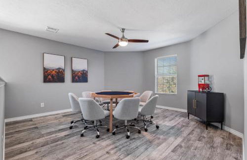 Retreat close to Lewisville Lake with pool, pet ok - Photo 32