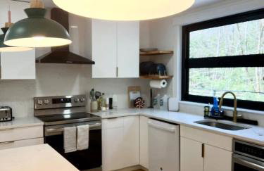 NEW cozy getaway near Mt Monadnock with hot tub - Foto 77