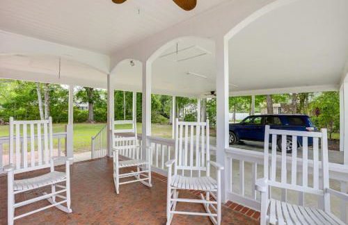 Home 1 Mi to Dtwn Conway Great for Beach Days! - Photo 2