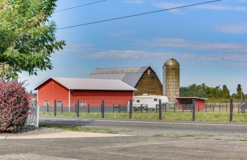 Idyllic Enumclaw Studio with Mount Rainier Views - Foto 3