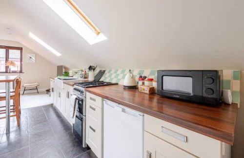 Cozy One-bed Apartment in Nottingham - Photo 11