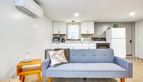 Updated Wellston Cabin, Walk to Lake Beach and Dock! - Foto 5