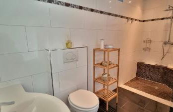 80qm-3 Rooms-Free Parking-Fast Wifi- Casa Bella - Foto 7