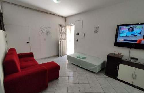 Seu Apto Centro 7 Excelente Local 5 Camas Até 6 Pessoas 2Q Ar Cond Geladeira Fogao TV Bem Simples Econômico - Foto 16
