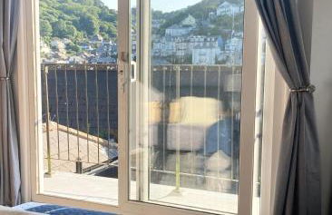 Looe with a View - Entire apartment with FREE allocated parking - Foto 2