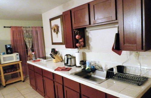 Charming Downstairs Unit - Foto 18