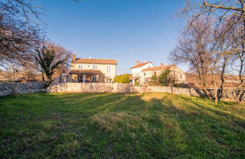 Villa Garica - Photo 21