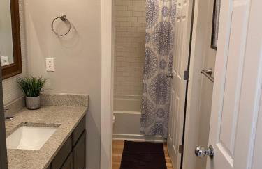 6BR Downtown Side-by-Side Townhomes 2 Garages - Foto 22