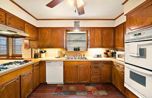 Relax and Play 3BR Retreat w Sunroom - Foto 4