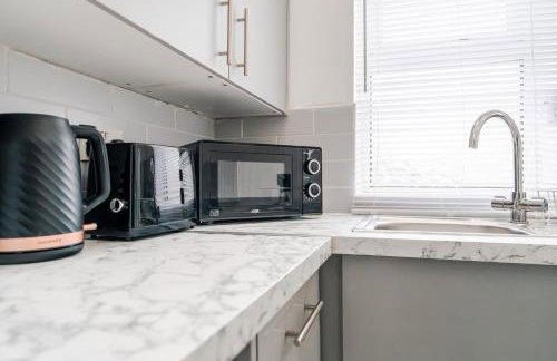 Modern 3-Bedroom Home in-Steps from Crown Point - Foto 43