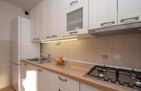 Pet Friendly Home In Cara - Photo 39