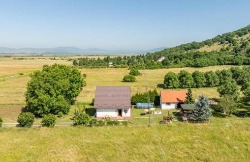Nice Home In Udbina With House A Panoramic View - Photo 12
