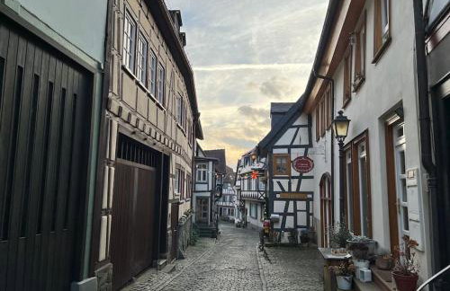 Skyline Appartement mit Pool and Netflix - Foto 20