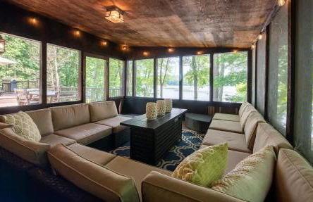 Lakefront Hot Tub Canoes Game Room Wood FP - Foto 36