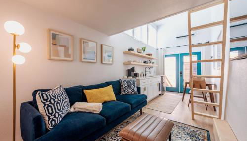 Cozy and Bright Mid-Century Gem in Eastside Action - Foto 2