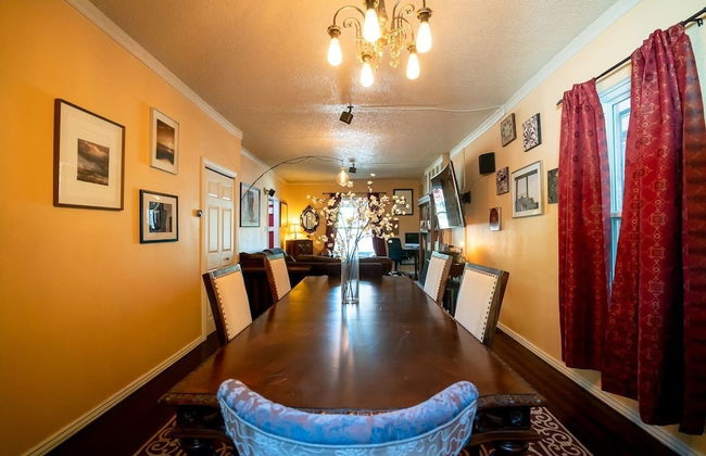 Cannabis Castle Historic Home in Baker District - Foto 1