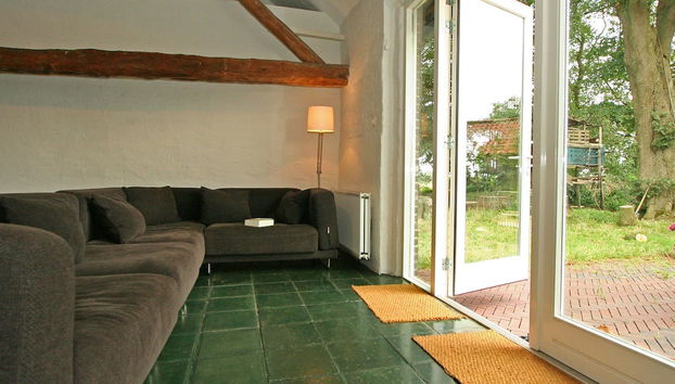 Spacious Farmhouse near Forest in Stramproy - Photo 5