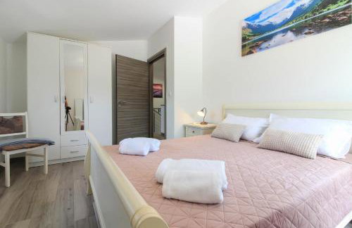 Wonderful villa wit pool surrounded by nature, high level of privacy a few minutes to the beach and town center by car by WiiBuk - Foto 13