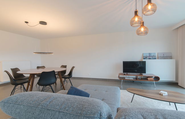 2 bedroom Apartment in Bredene with garden and terrace - Photo 11