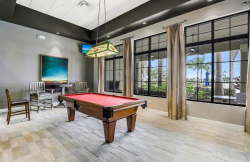 Modern waterfront home in Artesia with pool/gym - Photo 45