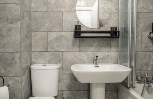 Wonderful Townhouse with BBQ Backyard - Foto 25