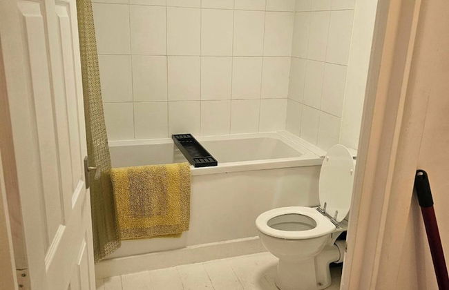 Seaside Haven Coastal Comfort 200m from the Beach - Foto 35