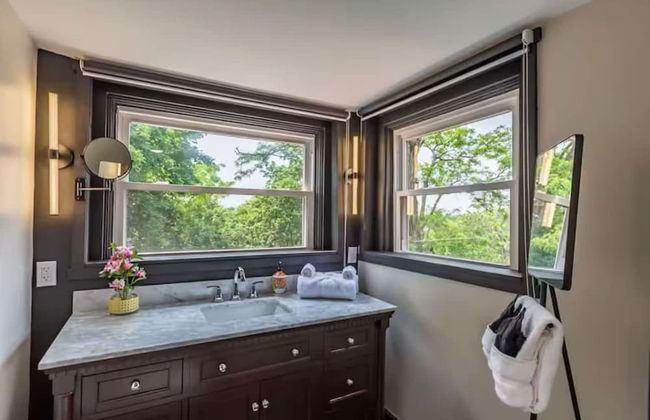 Iconic 3BD Entire House in The Heart Of Pittsburg - Foto 10