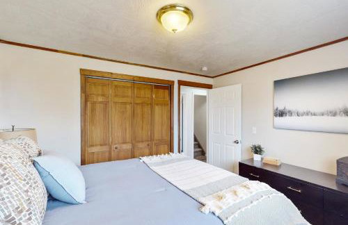 History, Hikes and Cozy Nights Parowan Gem with Deck! - Foto 18