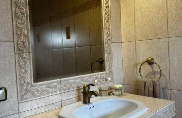 Ariadnishouse - Photo 3