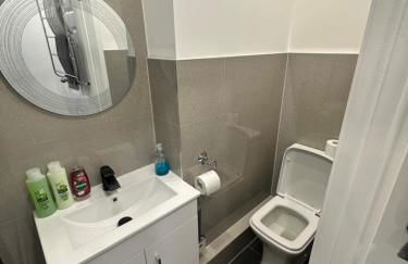 Modern flat in Egham by Royal Holloway University Royal Ascot and Windsor near Heathrow Airport - Foto 12